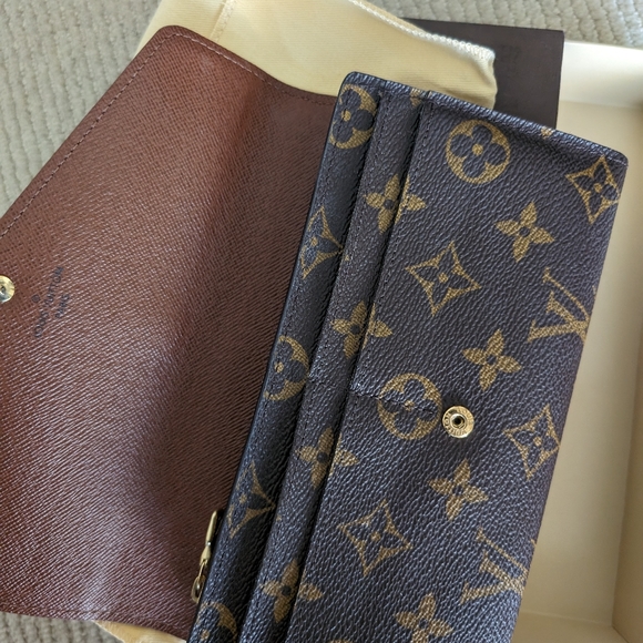 Louis Vuitton Monogram Canvas Sarah Bifold Long Wallet - Picture 2 of 7